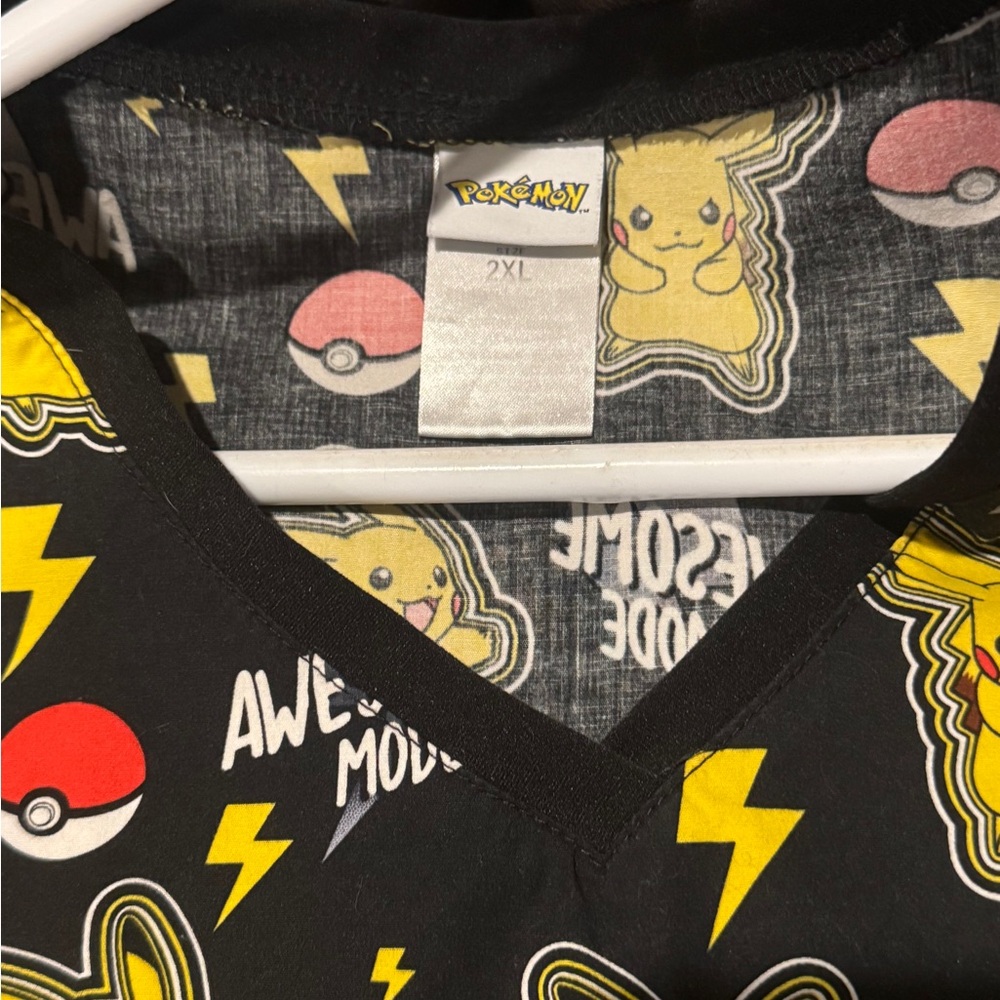 Black Pokemon Pikachu Scrub Top 2XL - Picture 8 of 9